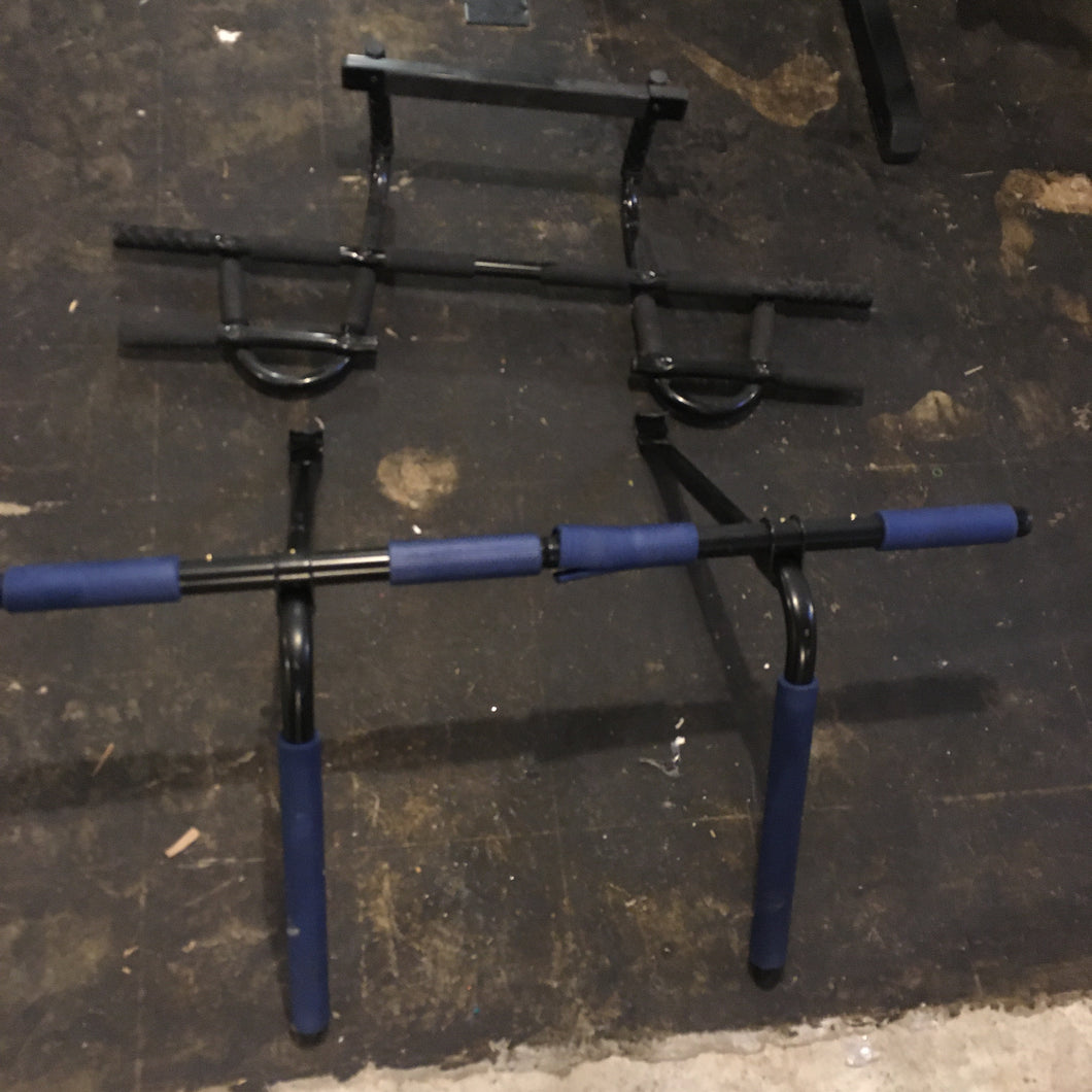 Chin up bars